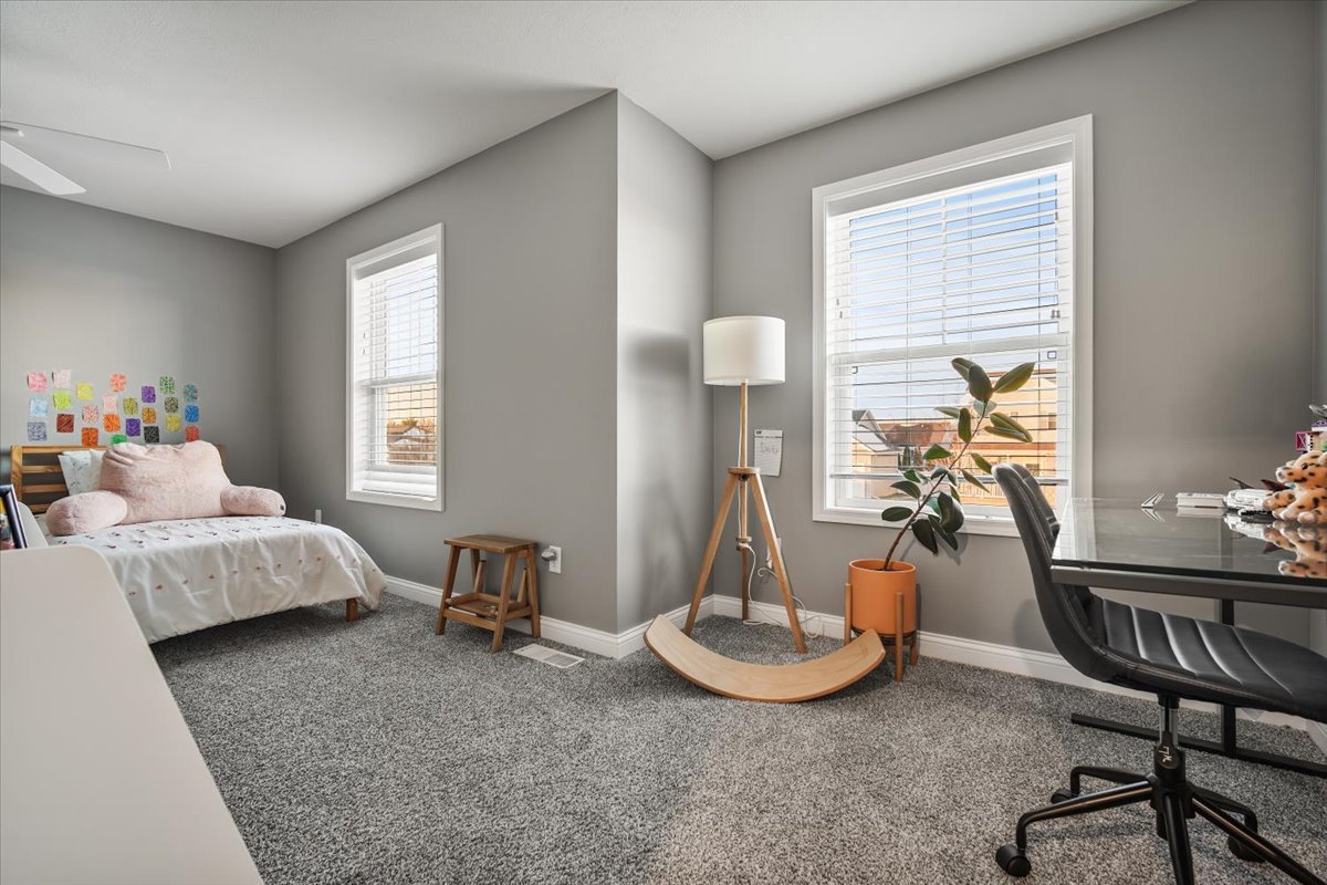 1727 Eide Road, Bloomington, IL 61704