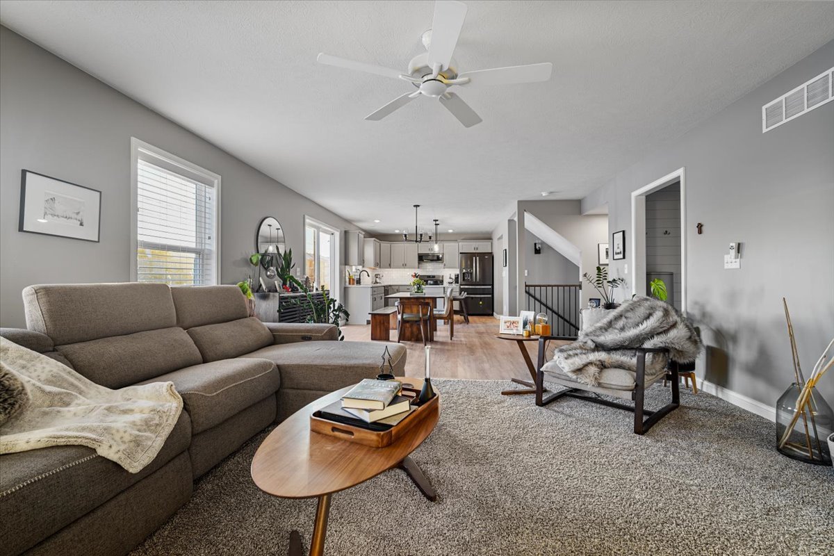 1727 Eide Road, Bloomington, IL 61704