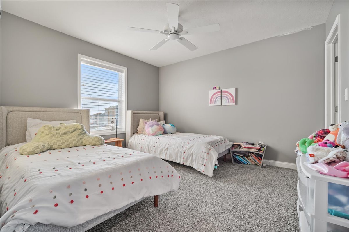 1727 Eide Road, Bloomington, IL 61704