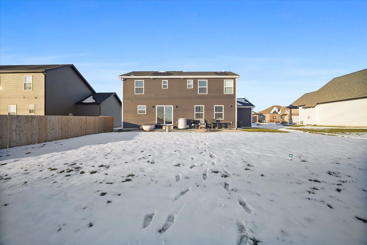 1727 Eide Road, Bloomington, IL 61704