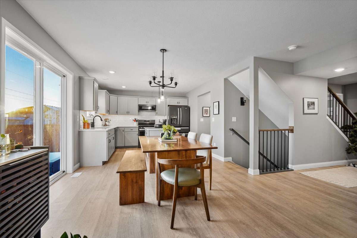 1727 Eide Road, Bloomington, IL 61704