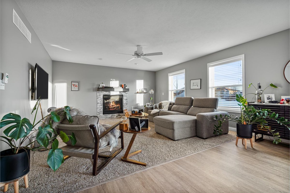 1727 Eide Road, Bloomington, IL 61704