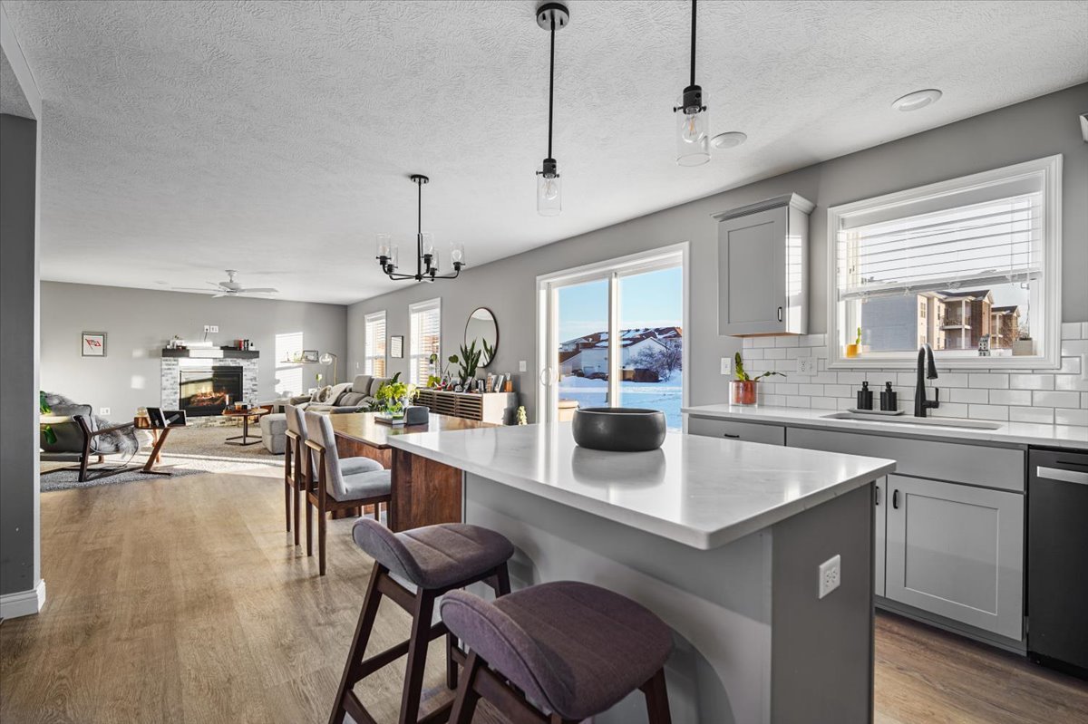 1727 Eide Road, Bloomington, IL 61704