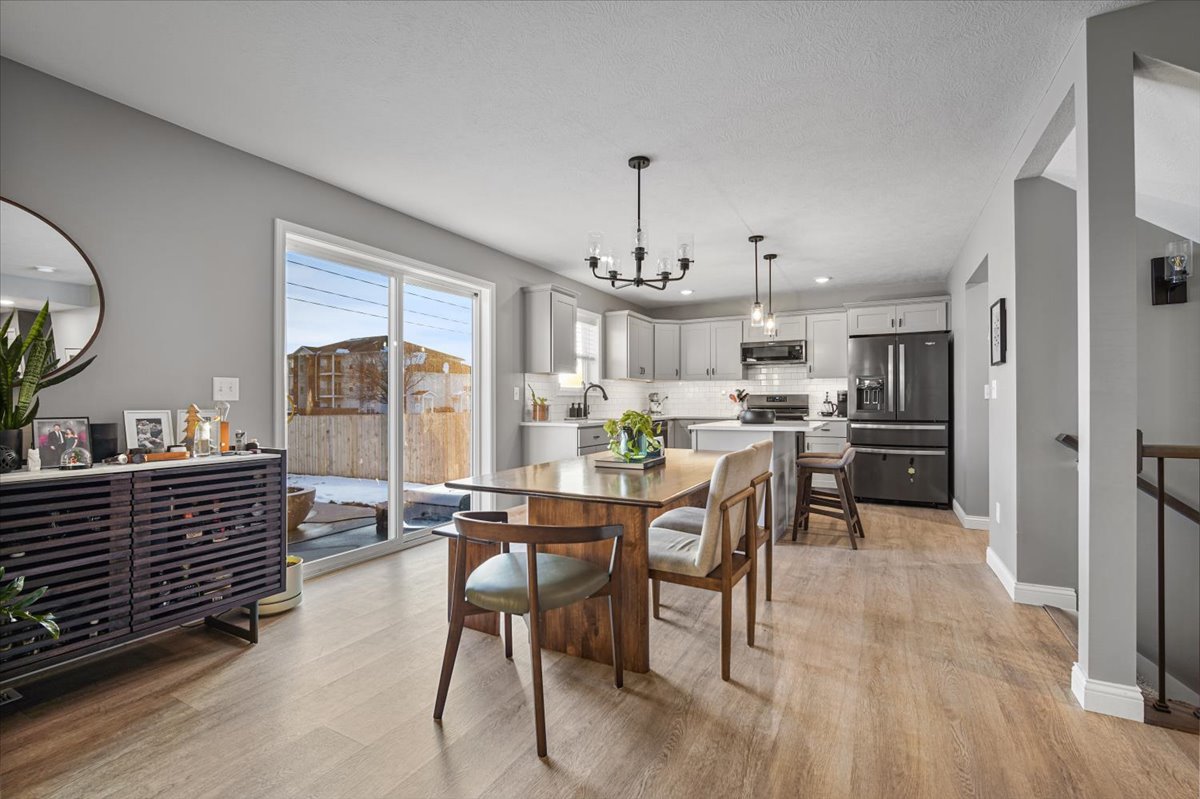 1727 Eide Road, Bloomington, IL 61704