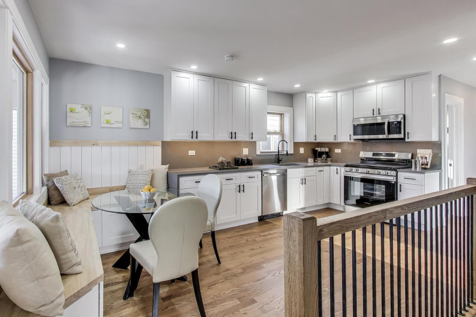 7441 N Oriole Avenue, Chicago, IL 60631