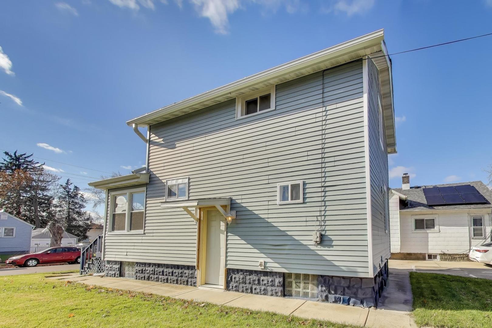 764 2nd Avenue, Aurora, IL 60505