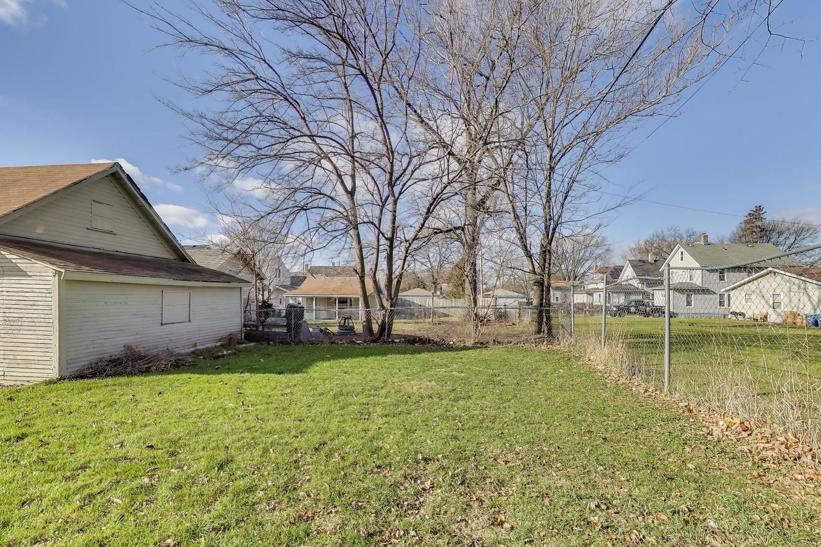 764 2nd Avenue, Aurora, IL 60505