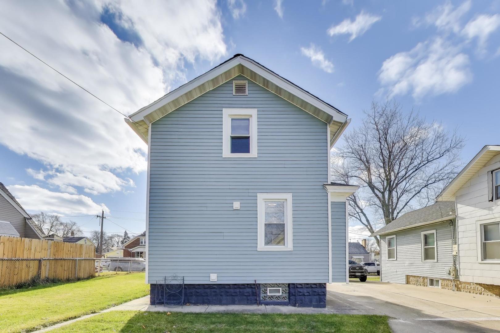 764 2nd Avenue, Aurora, IL 60505