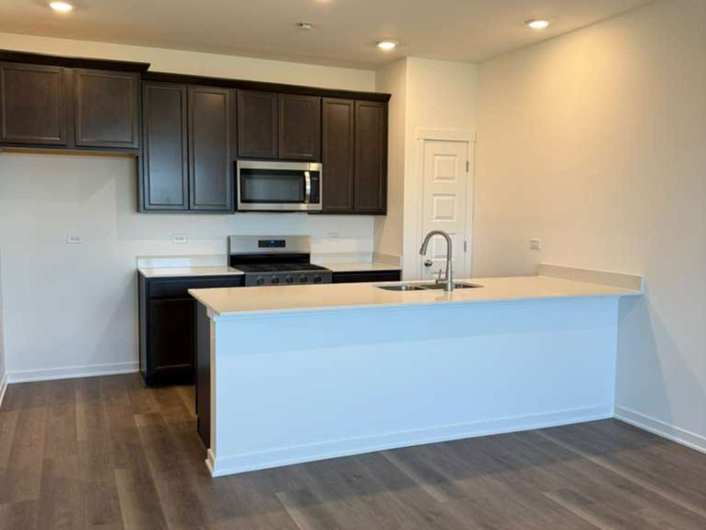 2251 Riesling Road, Oswego, IL 60543