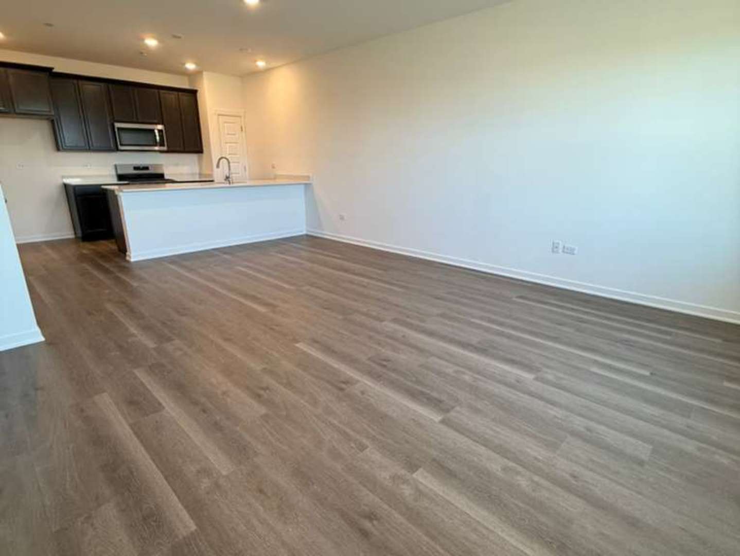 2251 Riesling Road, Oswego, IL 60543