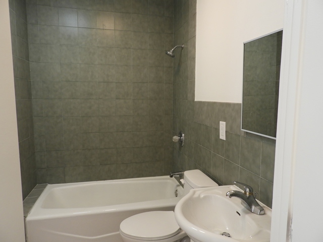 1126 N Ash Street, Waukegan, IL 60085