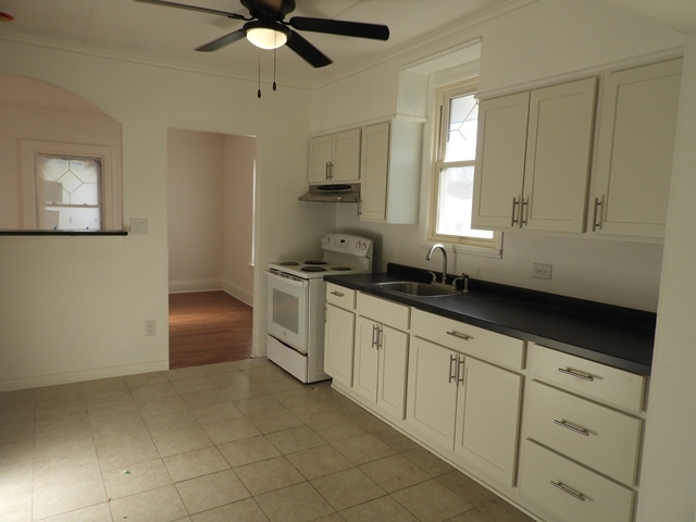 1126 N Ash Street, Waukegan, IL 60085