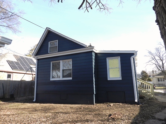 1126 N Ash Street, Waukegan, IL 60085