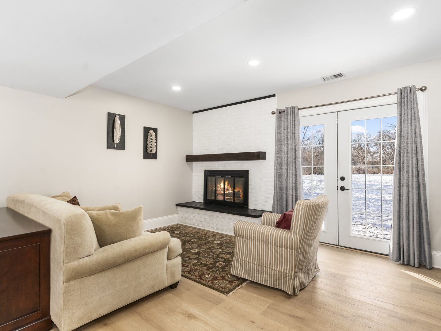 1906 N Summit Street, Wheaton, IL 60187