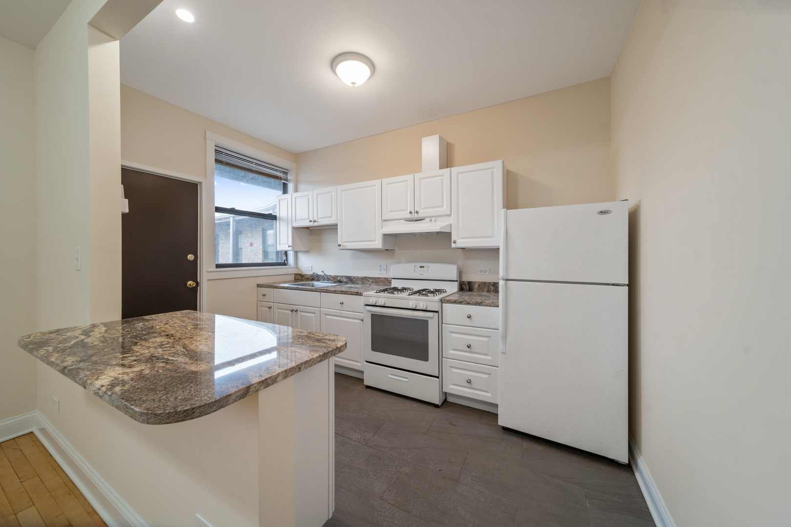 7101-7109 N Clark Street, Chicago, IL 60626