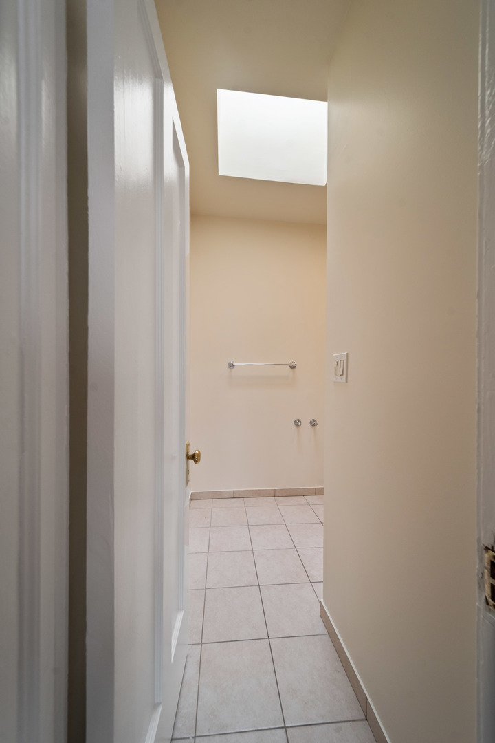 7101-7109 N Clark Street, Chicago, IL 60626