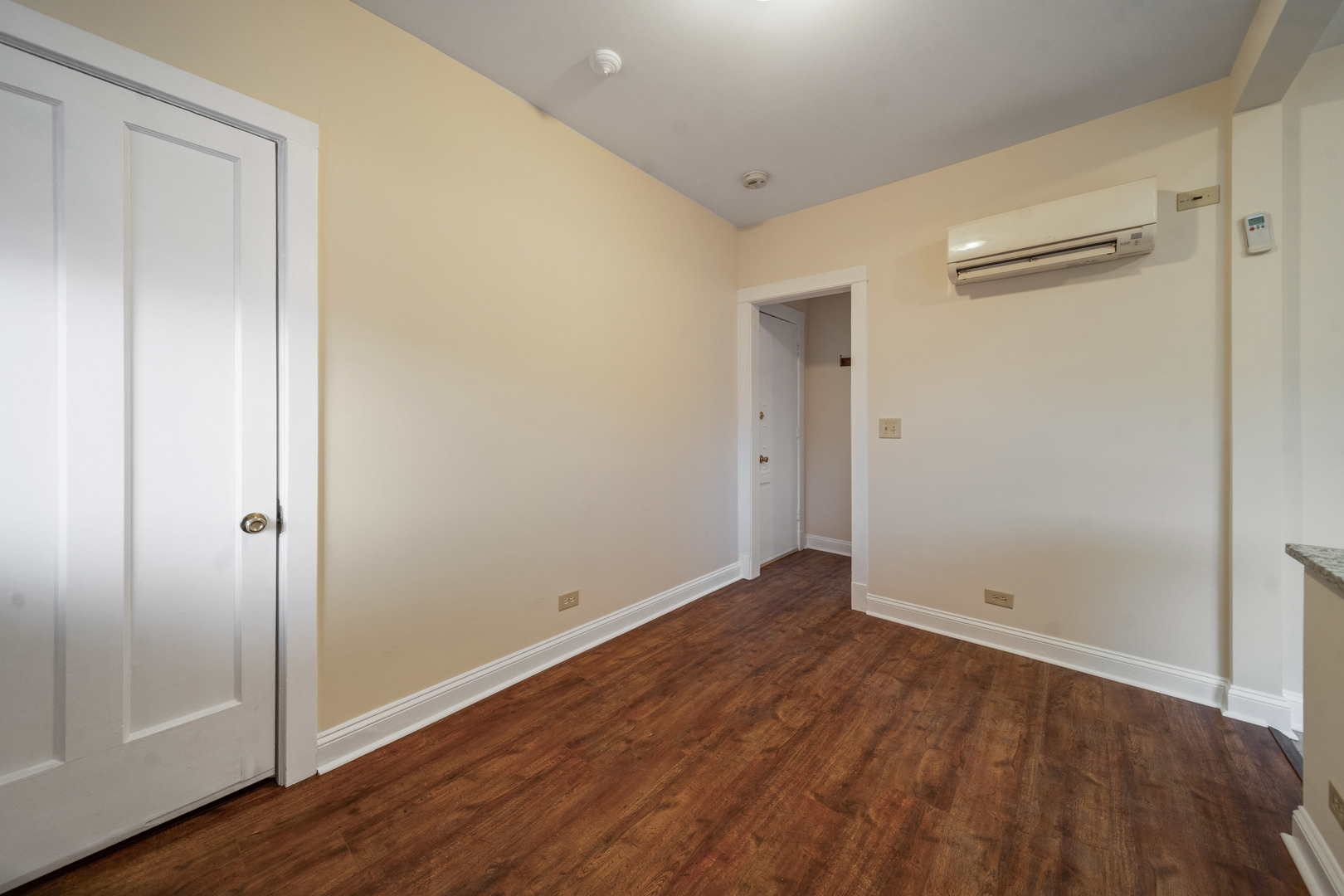 7101-7109 N Clark Street, Chicago, IL 60626