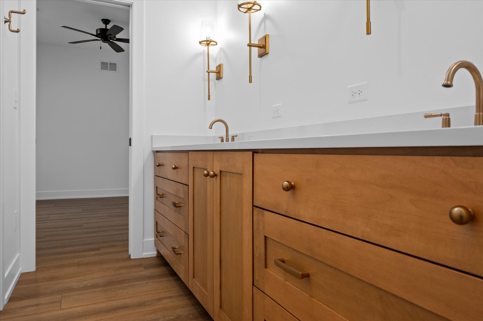 875 Claridge Drive, Oswego, IL 60543