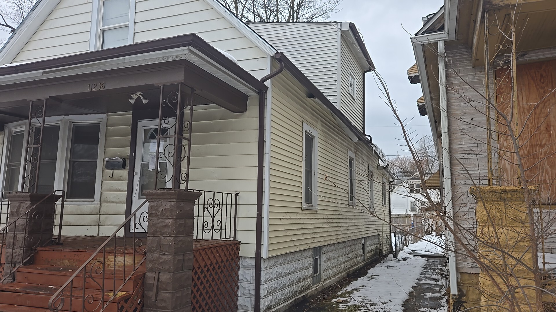 11236 S Stewart Avenue, Chicago, IL 60628