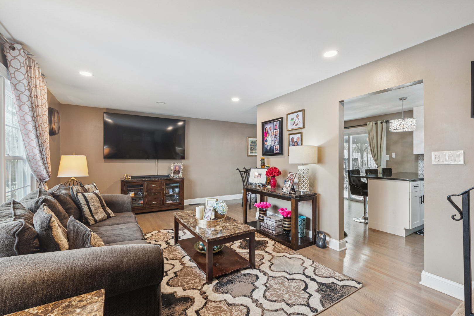 15201 GEOFFREY Road, Oak Forest, IL 60452