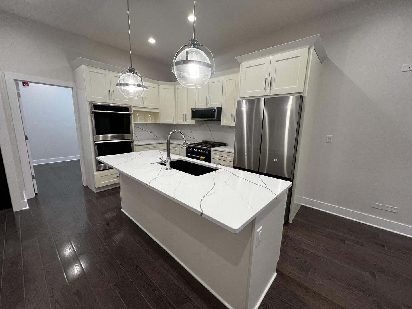 4819 Main Street #204, Skokie, IL 60077