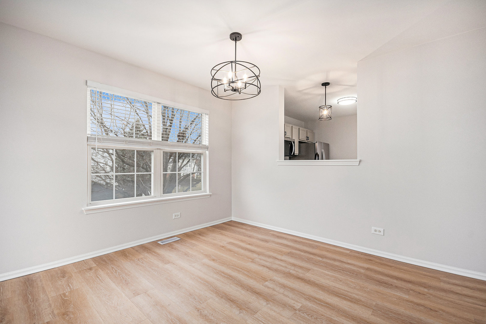 685 Holiday Lane, Hainesville, IL 60073