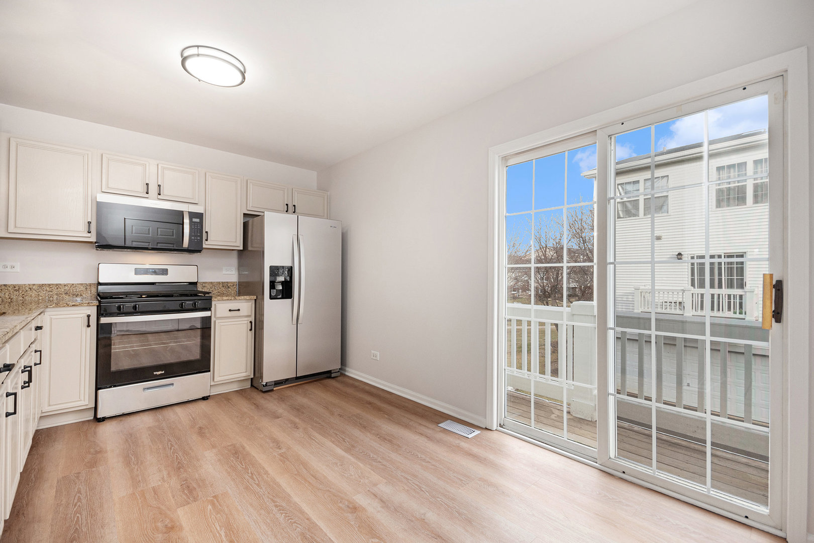 685 Holiday Lane, Hainesville, IL 60073