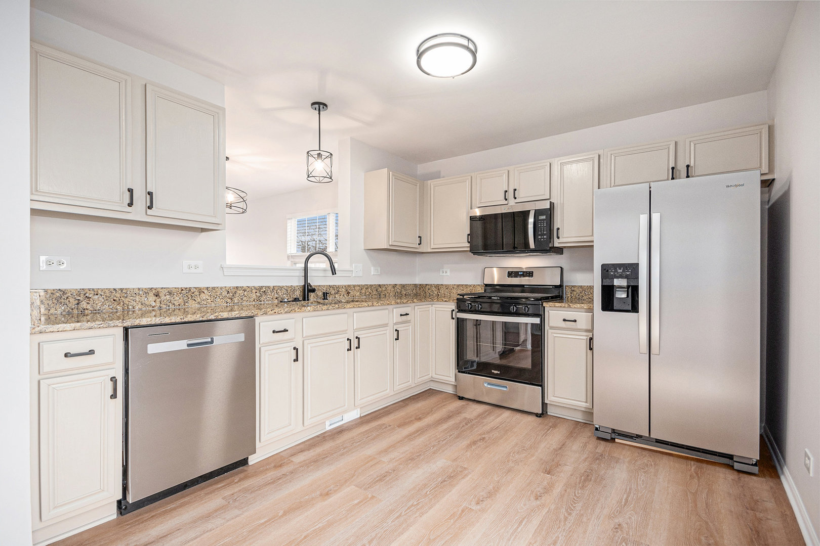 685 Holiday Lane, Hainesville, IL 60073