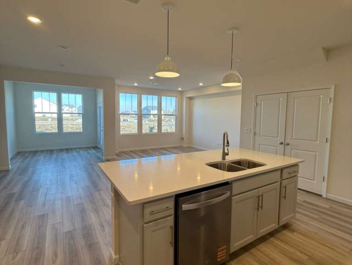 672 Switchgrass Way #58005, Bolingbrook, IL 60490