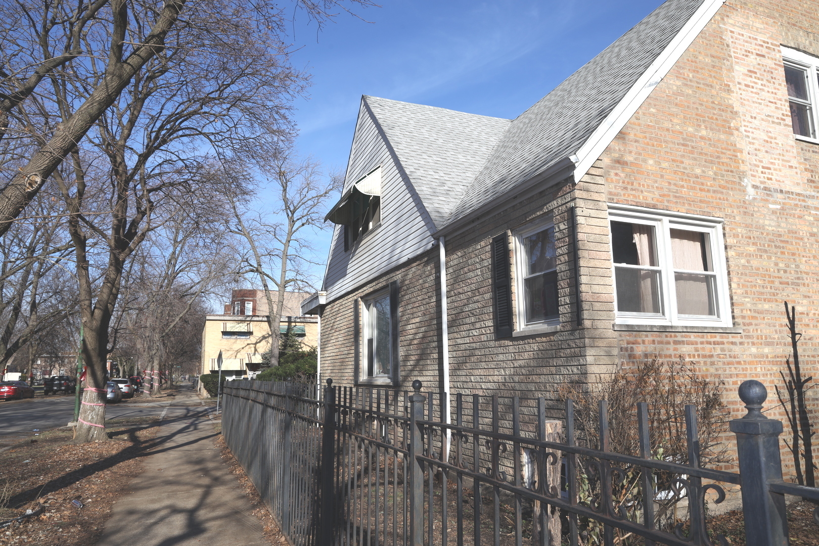 937 E 84th Place, Chicago, IL 60619