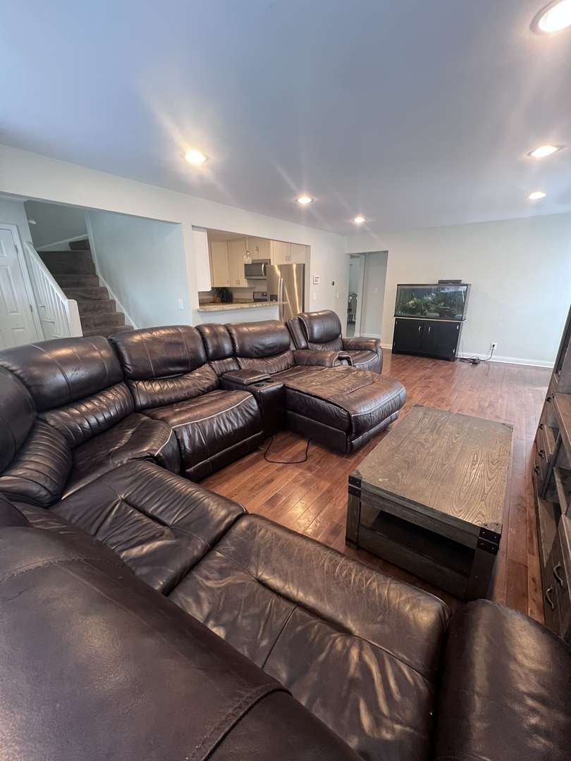 937 E 84th Place, Chicago, IL 60619