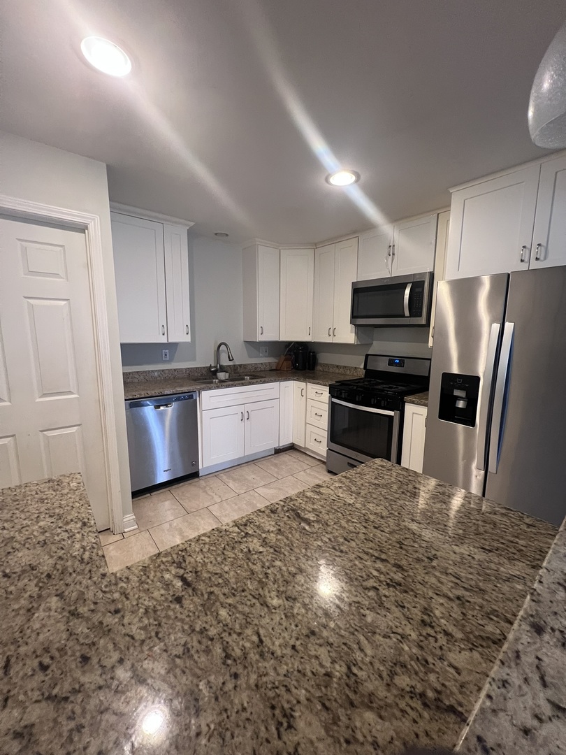 937 E 84th Place, Chicago, IL 60619