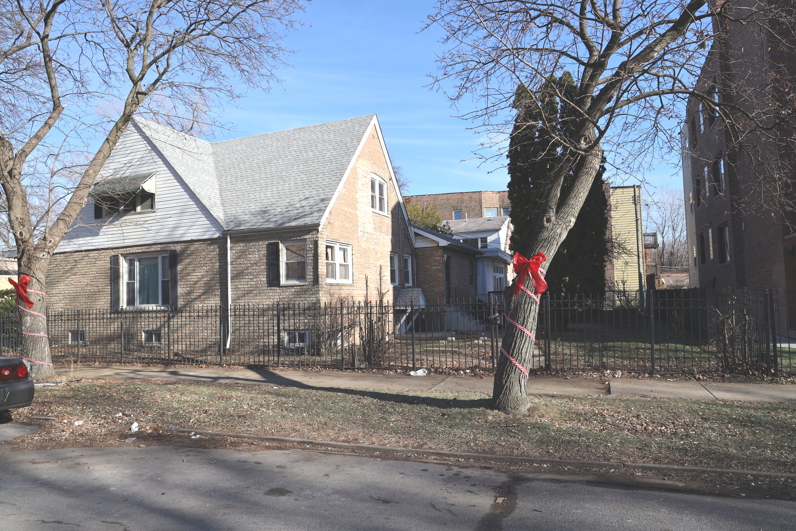 937 E 84th Place, Chicago, IL 60619