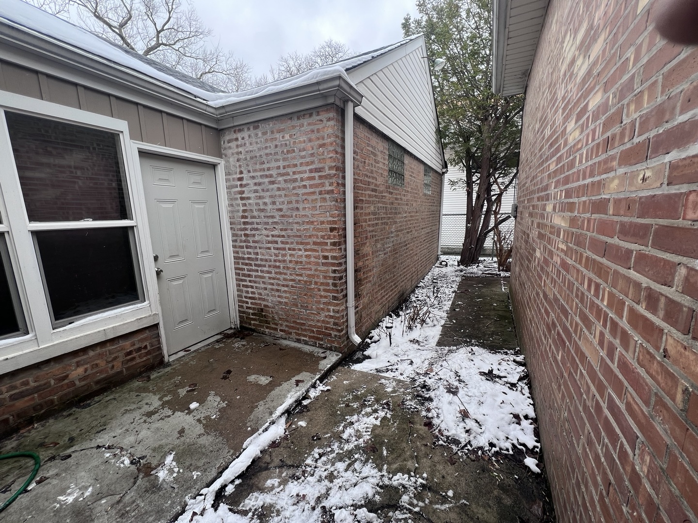 937 E 84th Place, Chicago, IL 60619