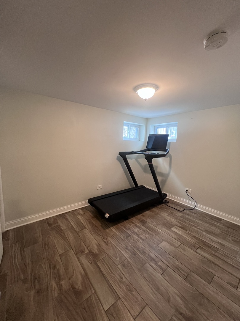 937 E 84th Place, Chicago, IL 60619