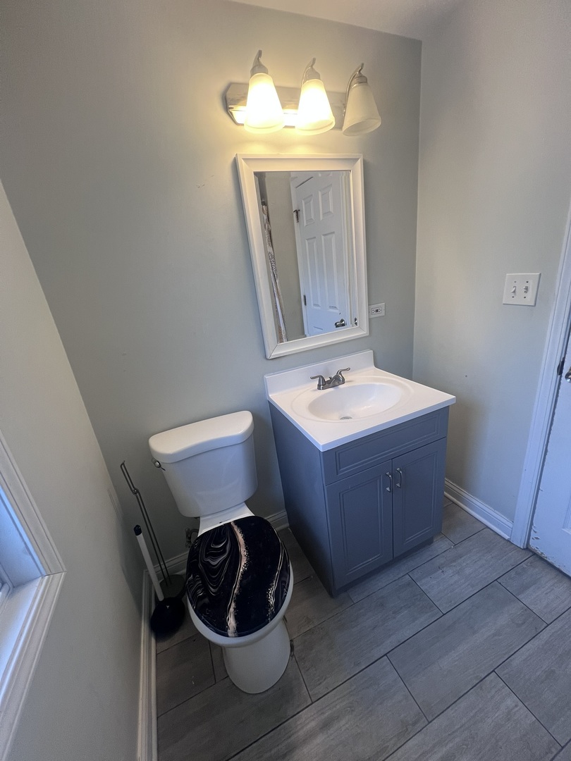 937 E 84th Place, Chicago, IL 60619