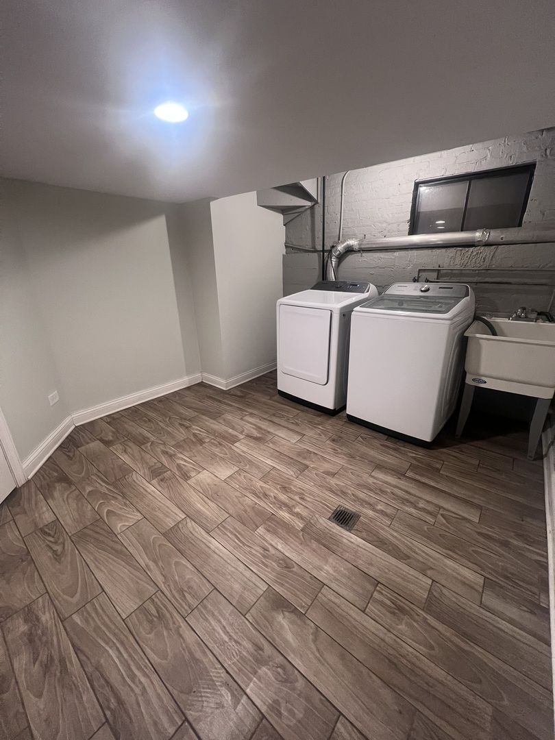 937 E 84th Place, Chicago, IL 60619