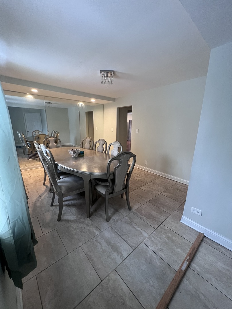 937 E 84th Place, Chicago, IL 60619