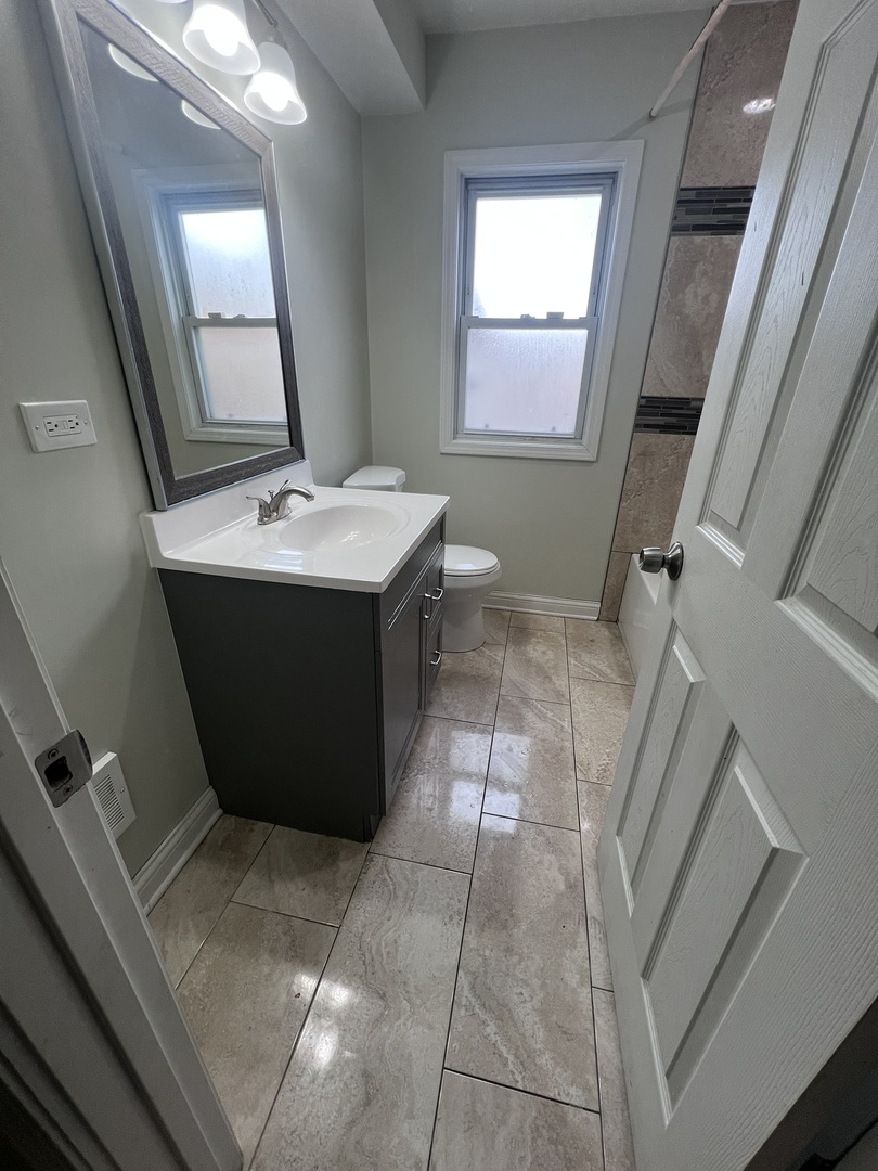 937 E 84th Place, Chicago, IL 60619