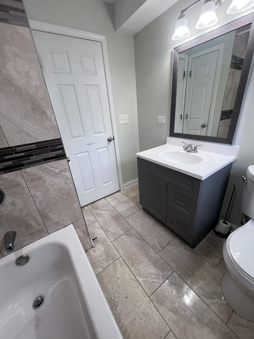 937 E 84th Place, Chicago, IL 60619