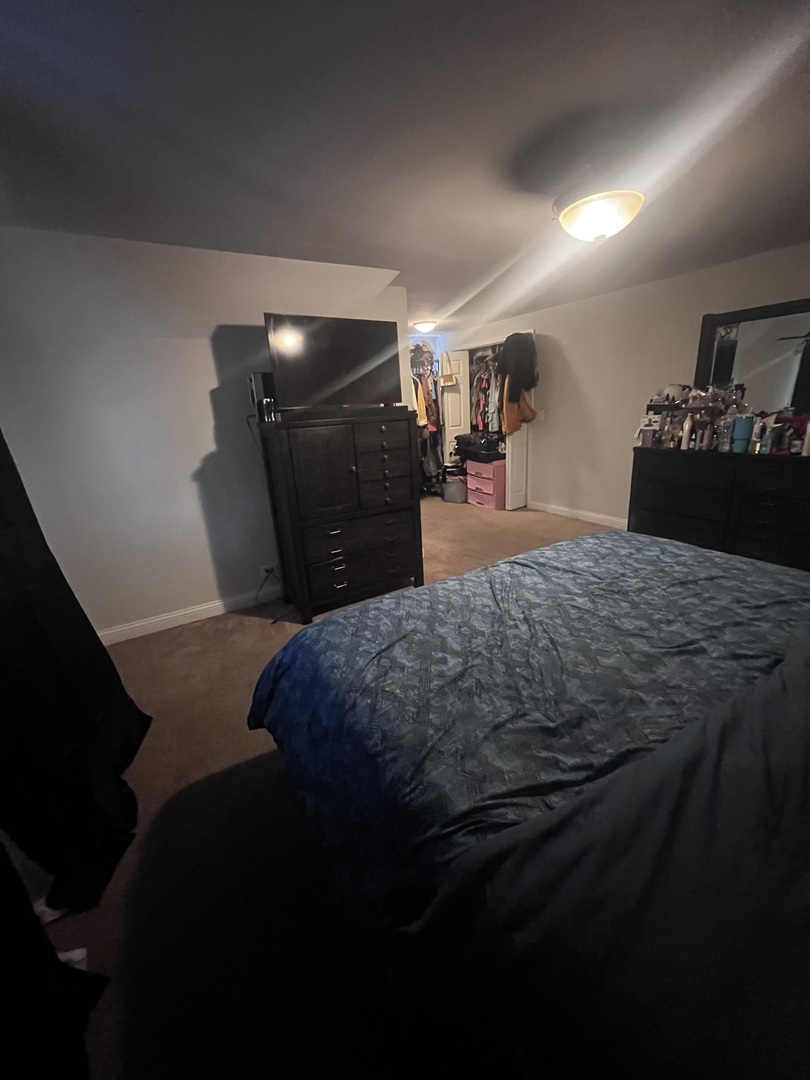 937 E 84th Place, Chicago, IL 60619