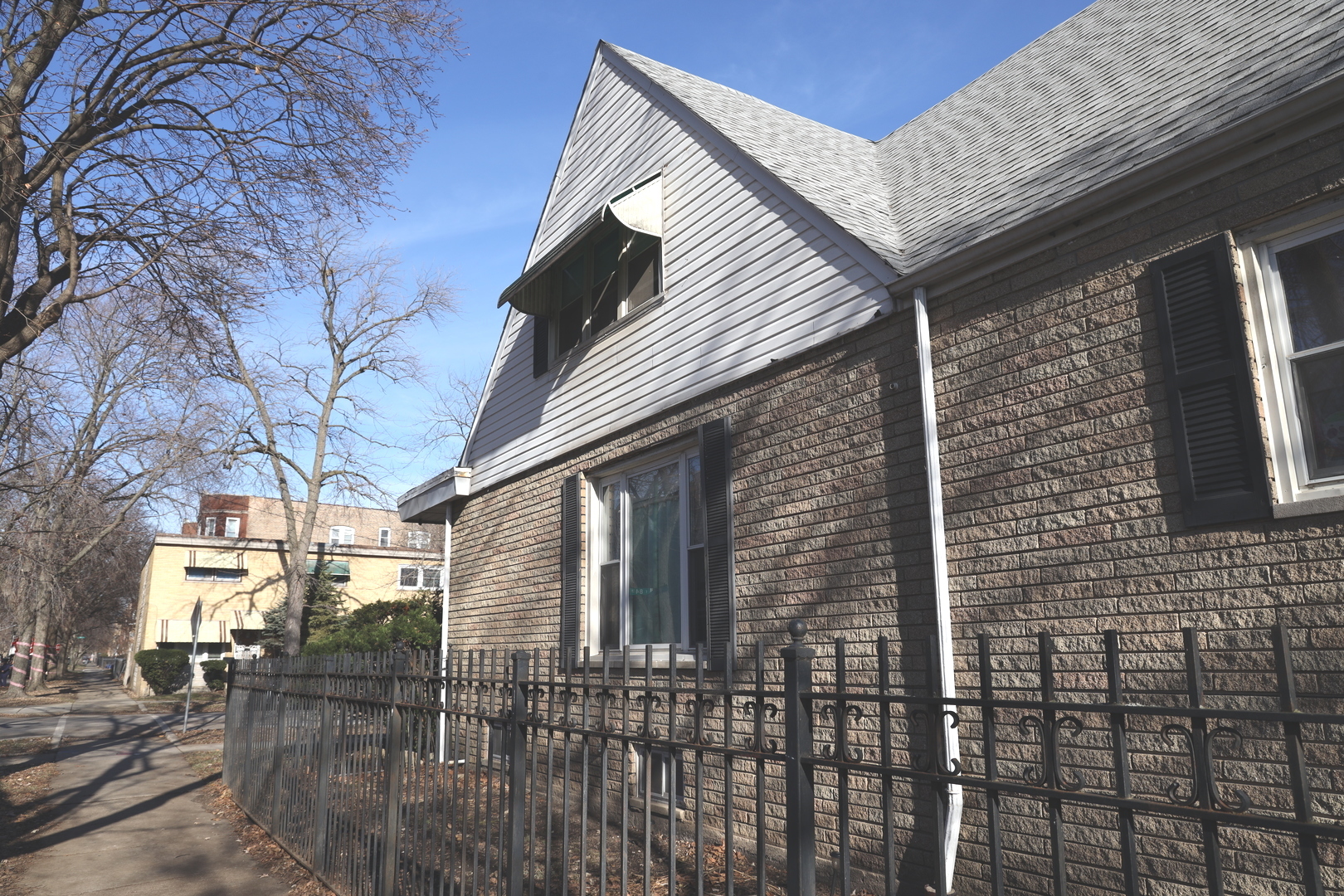 937 E 84th Place, Chicago, IL 60619