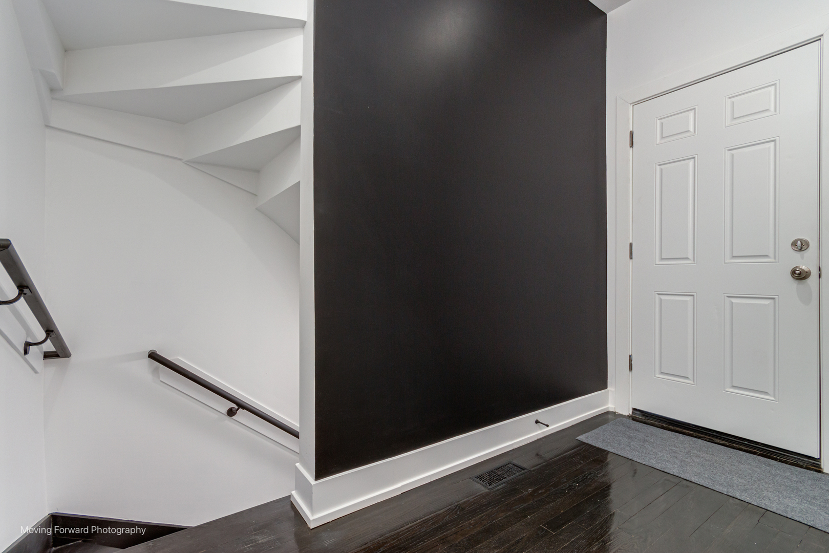 4941 W Iowa Street, Chicago, IL 60651