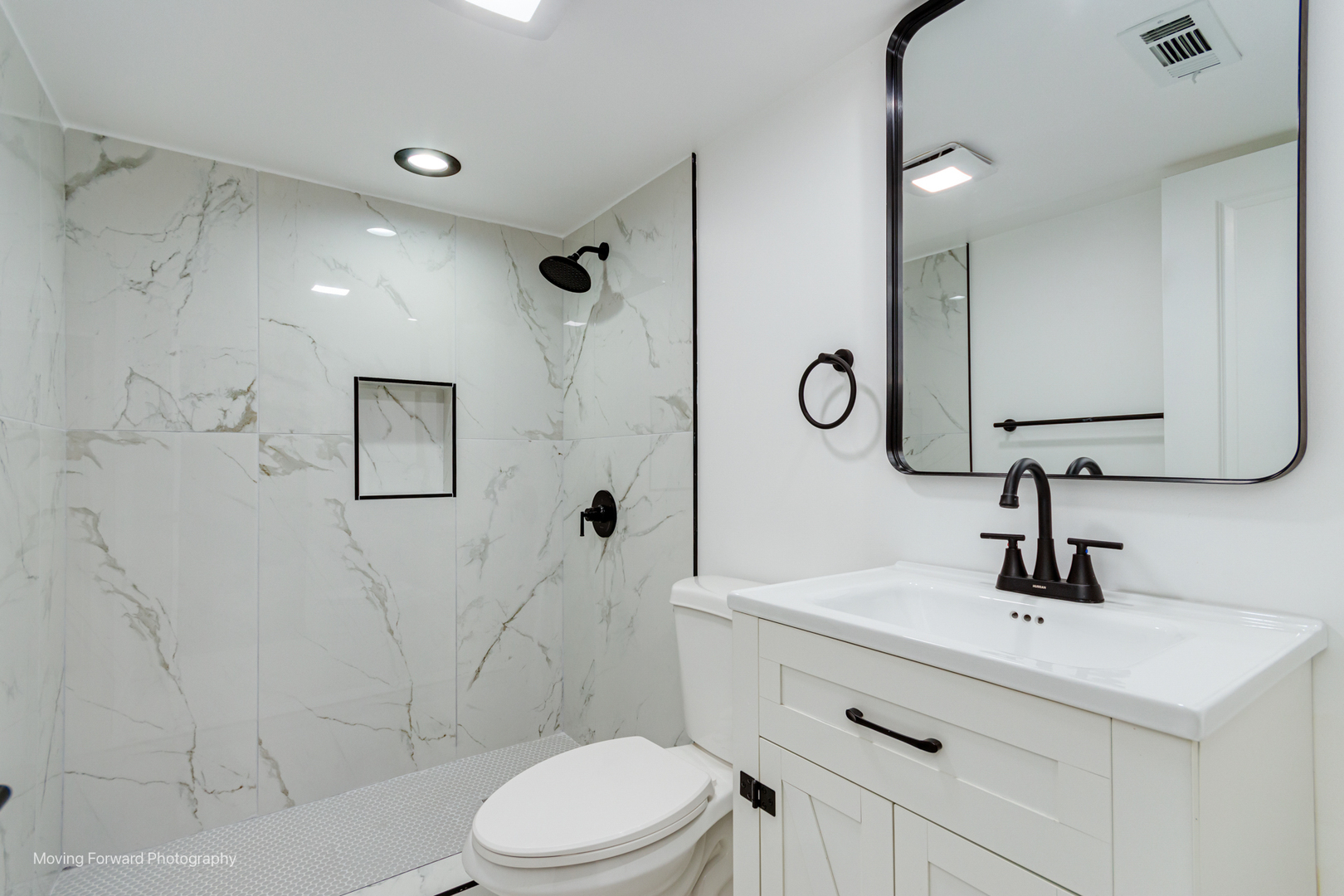 4941 W Iowa Street, Chicago, IL 60651