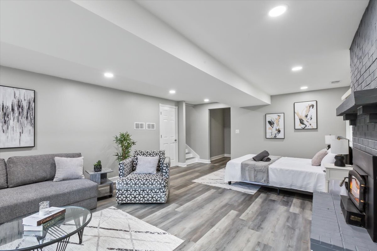 33W067 Bonnie Street, St. Charles, IL 60174