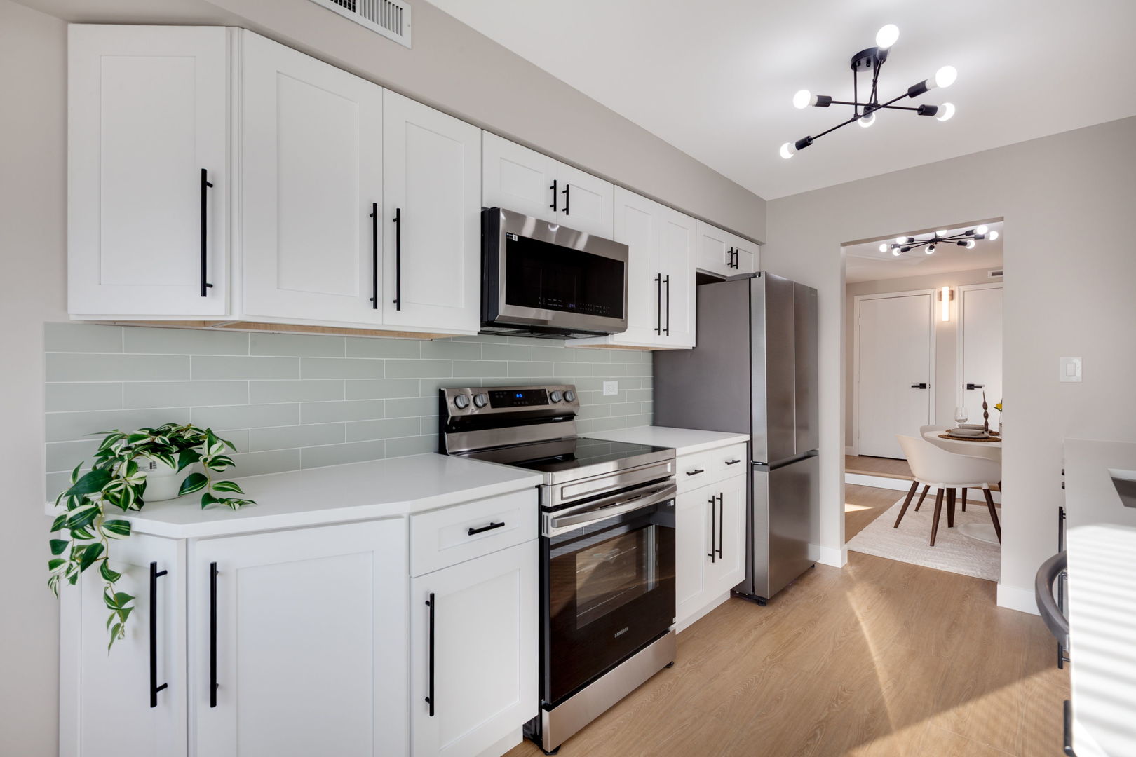 6818 Joliet Road #9, Indian Head Park, IL 60525