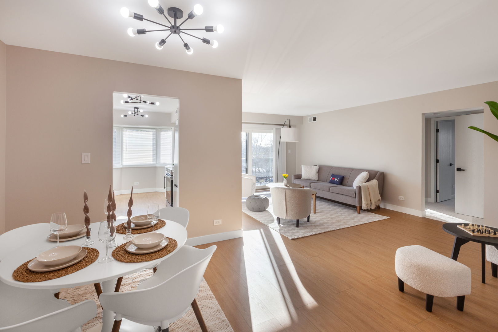 6818 Joliet Road #9, Indian Head Park, IL 60525