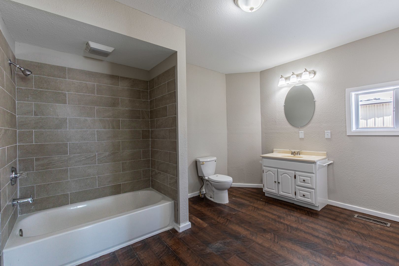 522 E 5th Street, Kewanee, IL 61443