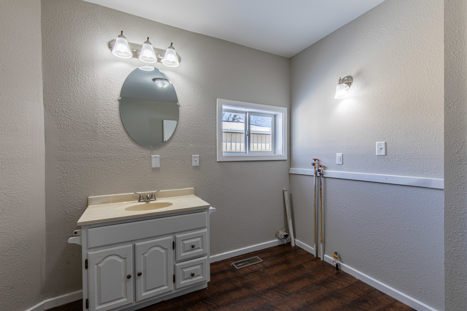 522 E 5th Street, Kewanee, IL 61443