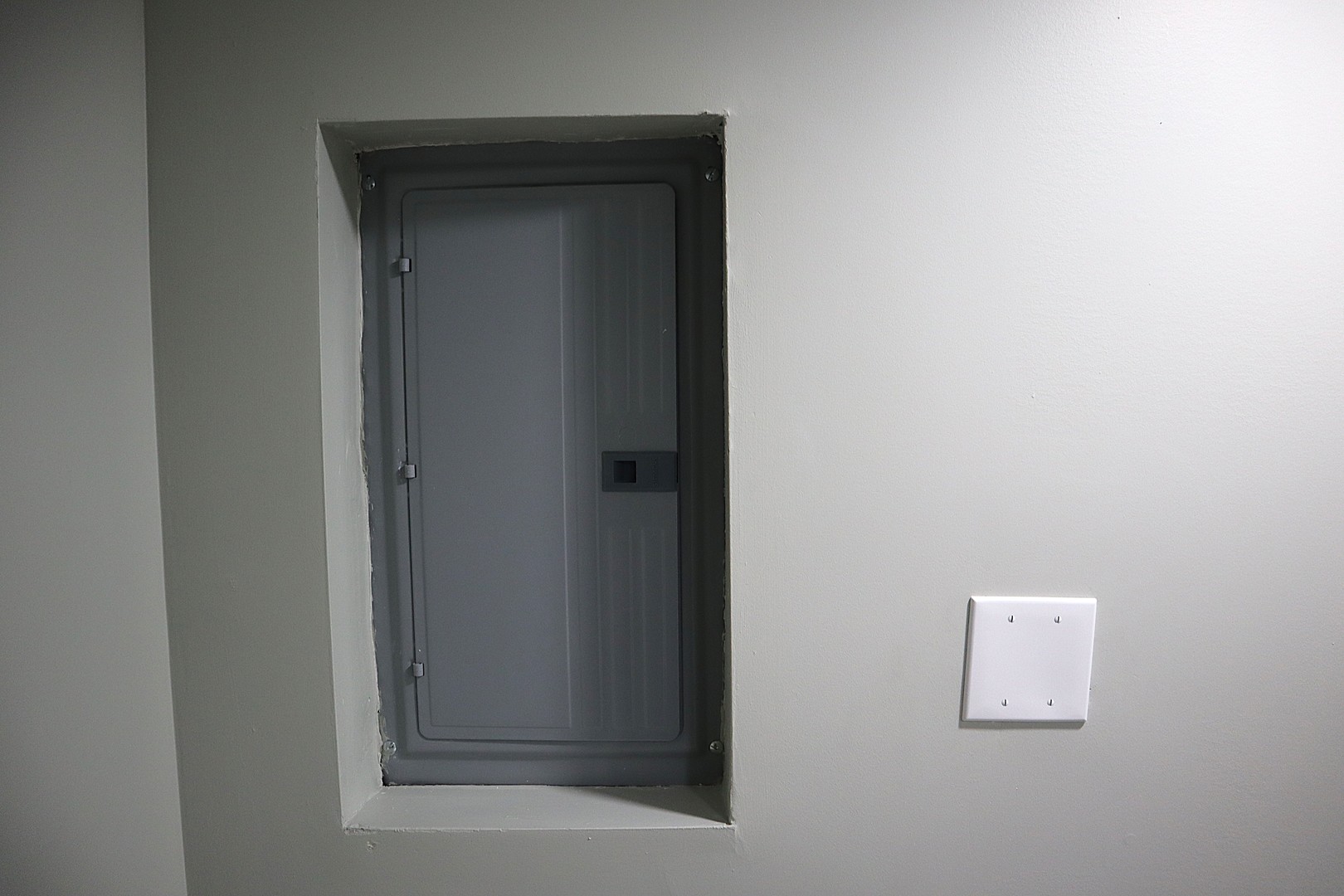 9138 S Essex Avenue, Chicago, IL 60617